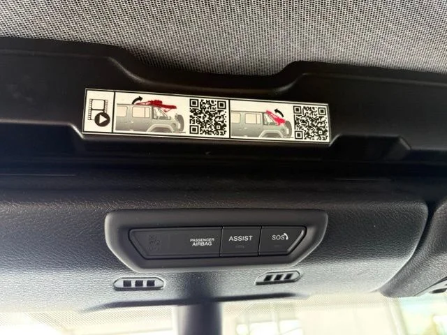 Used 2023 White Jeep Sahara image 21
