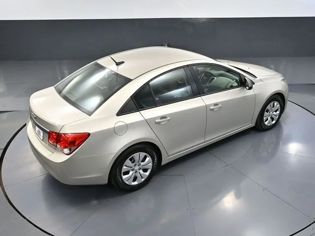 2013 Chevrolet Cruze LS - Photo 49