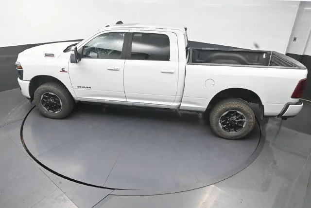 Used 2025 White Ram Laramie image 15