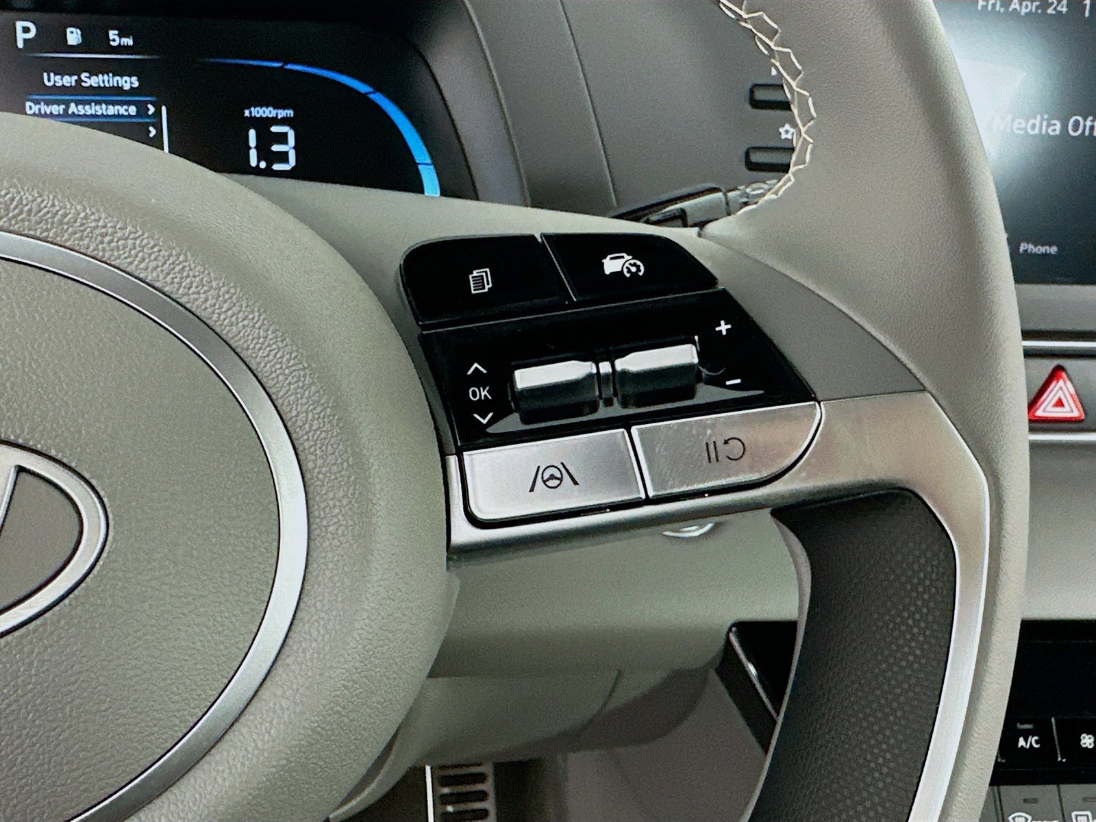 2026 Hyundai Elantra SEL Sport - Photo 15