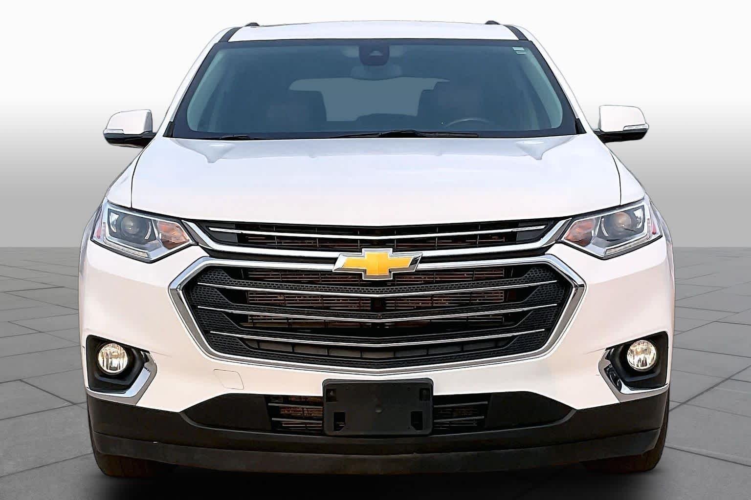 Used 2020 Summit White Chevrolet LT Cloth image 3