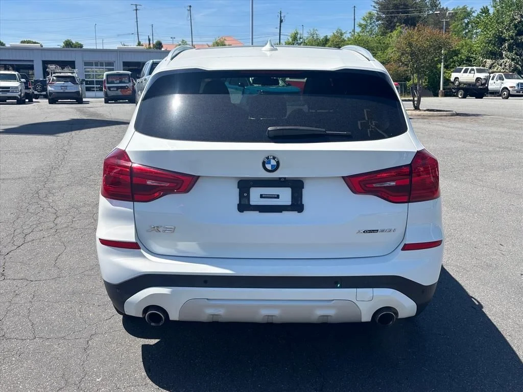 Used 2019 White BMW xDrive30i image 25