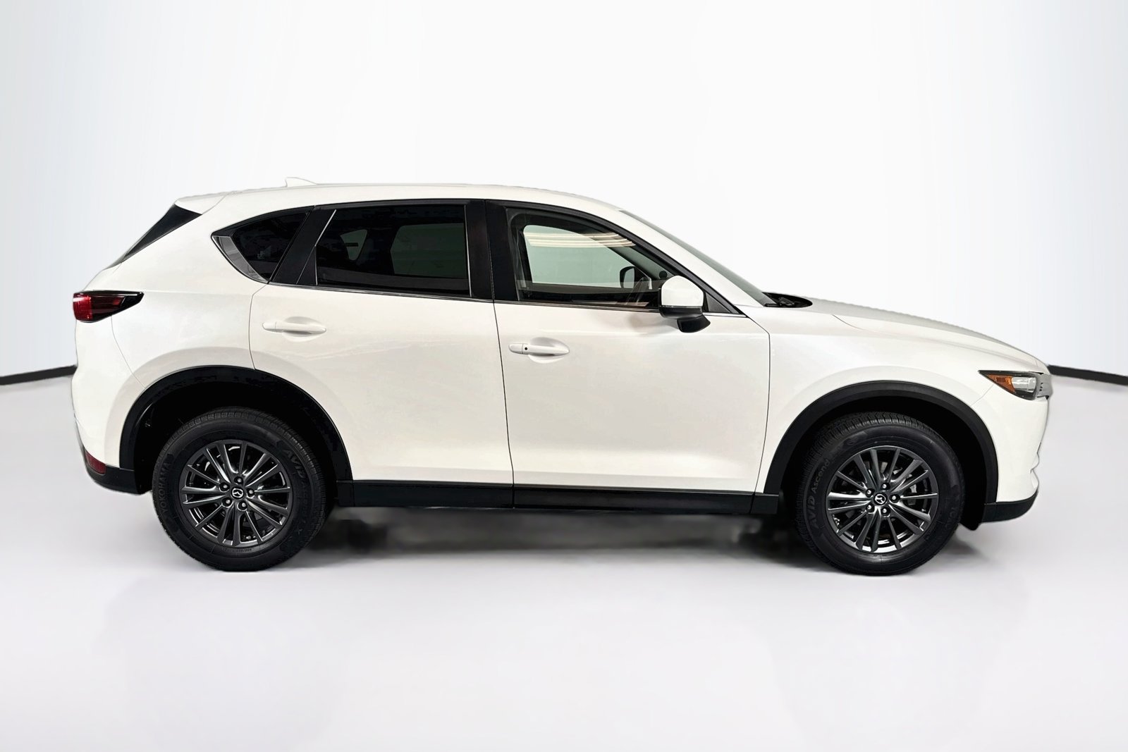 Used 2019 Snowflake White Pearl Mica Mazda Touring image 4