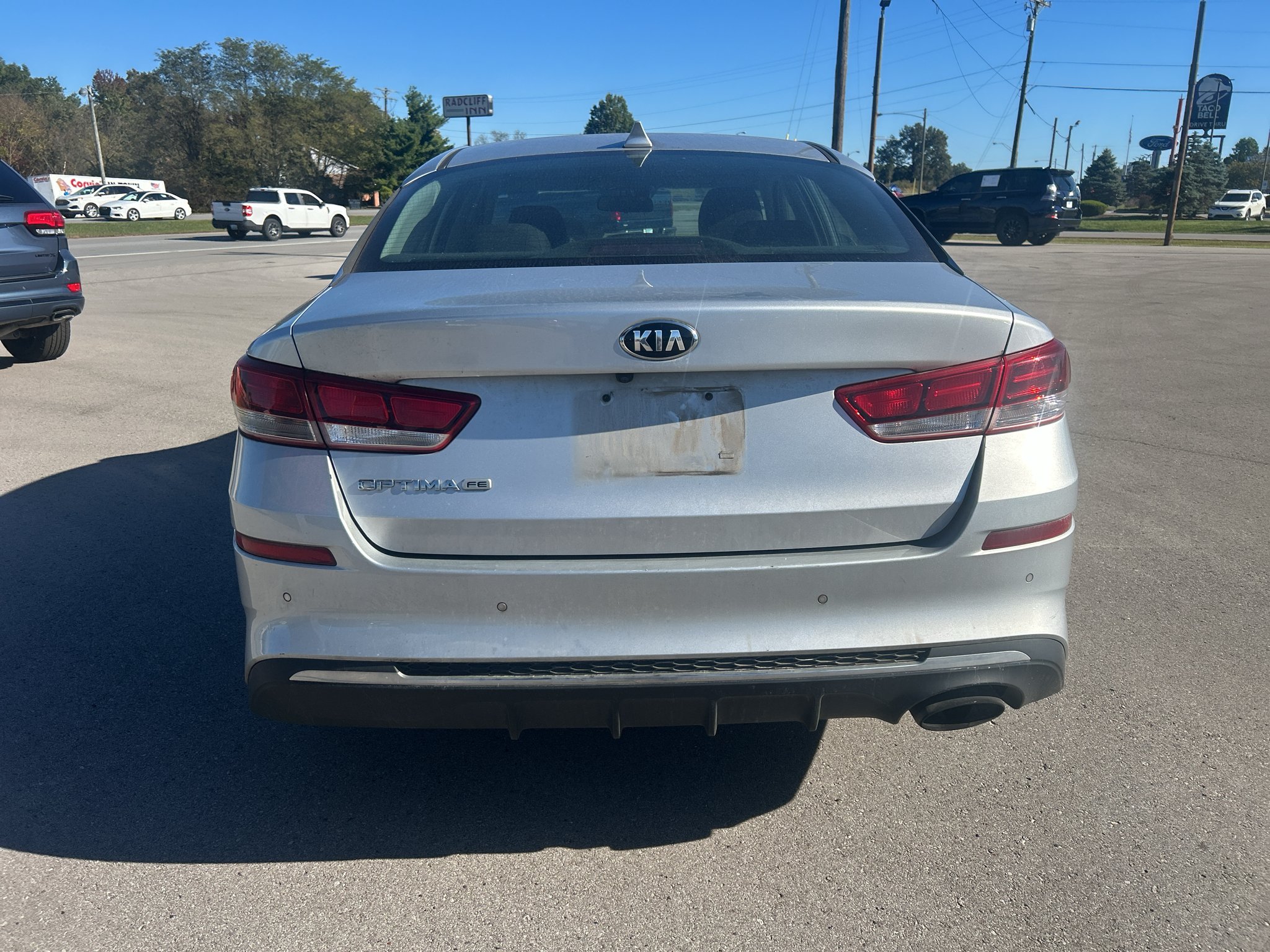 Used 2019 Sparkling Silver Kia LX image 5