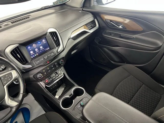 Used 2021 Silver GMC SLE image 26