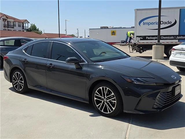 Used 2025 Heavy Metal Toyota XLE image 5