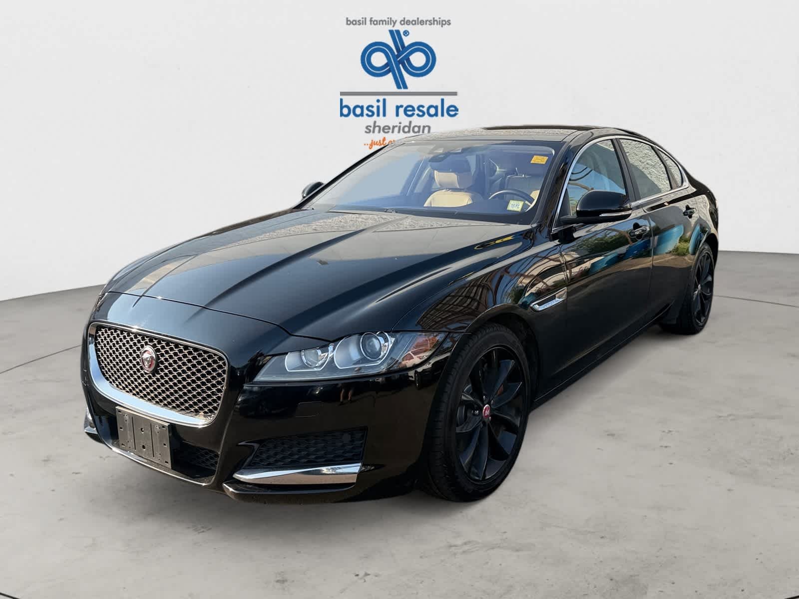Used 2017 Ebony Jaguar 20d Premium image 2