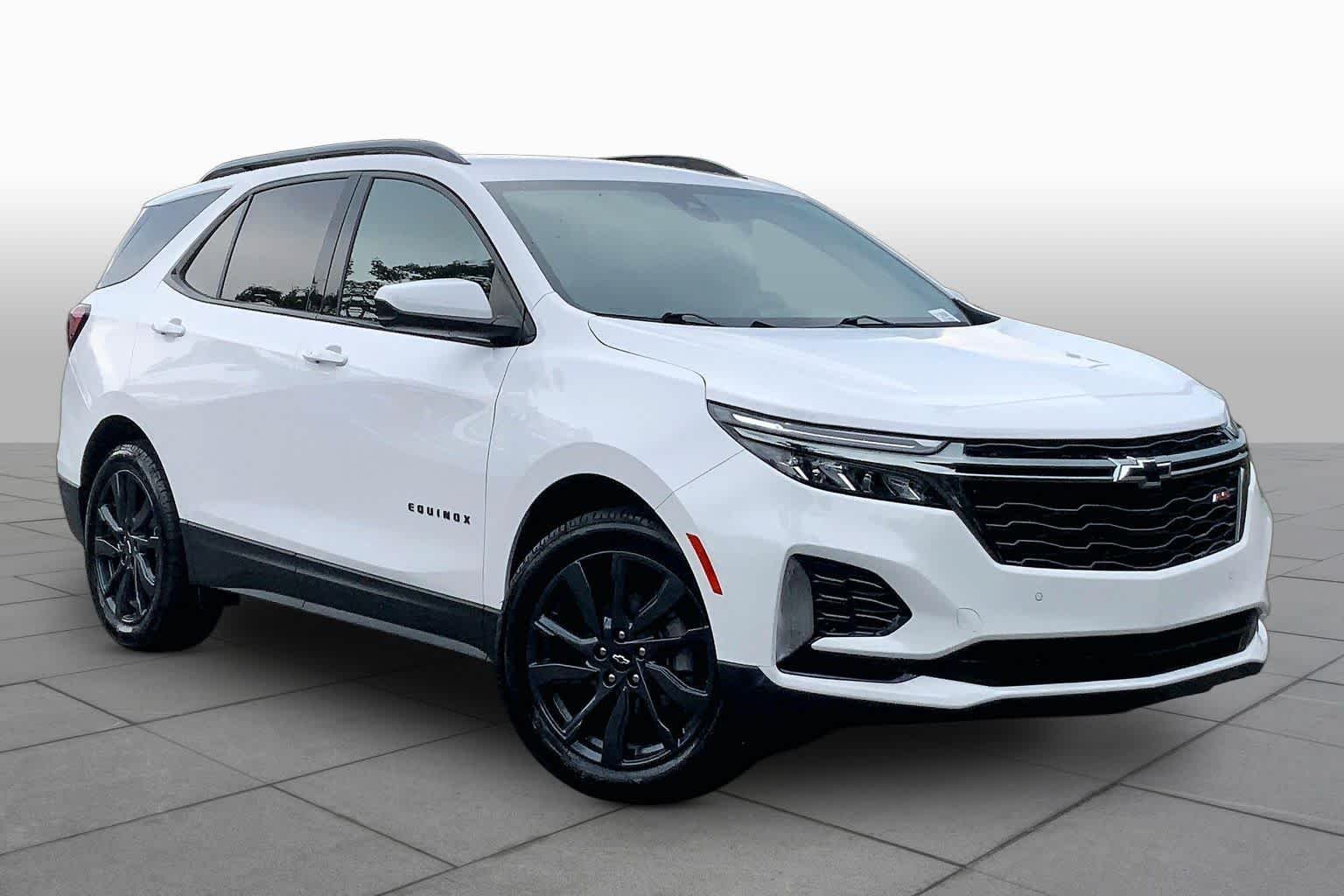 Used 2023 Summit White Chevrolet RS image 3
