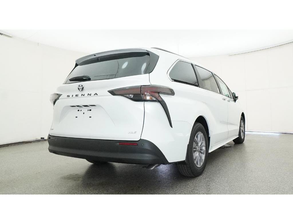 New 2026 Wind Chill Pearl Toyota XLE image 24