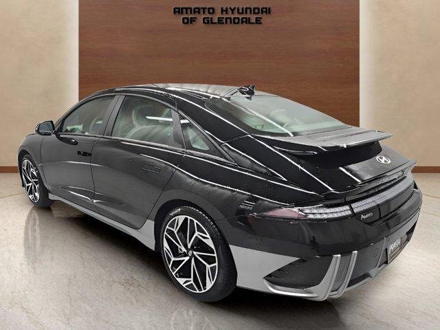 New 2025 Black Hyundai SEL image 4