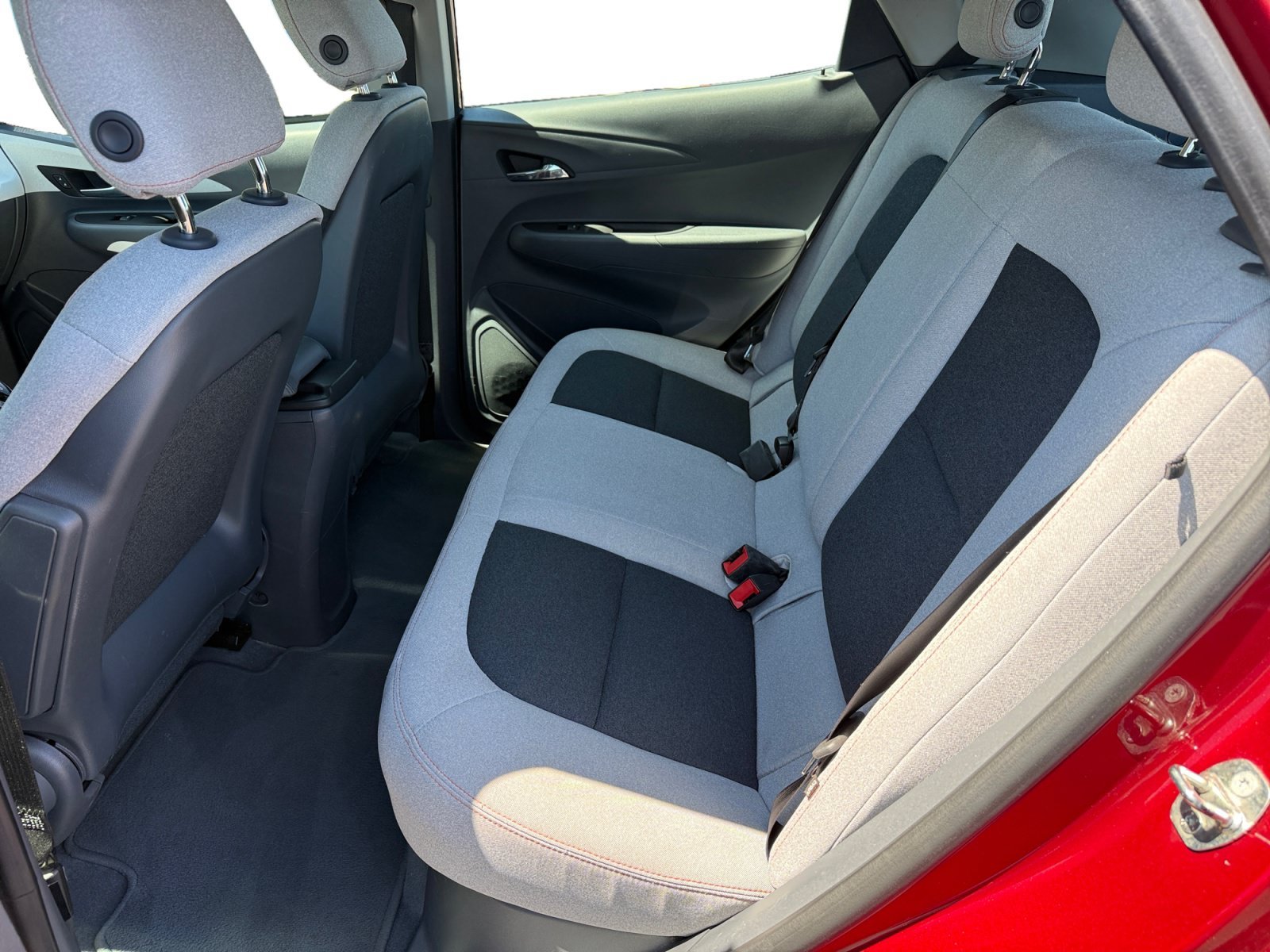 Used 2018 Red Tintcoat Chevrolet LT image 16