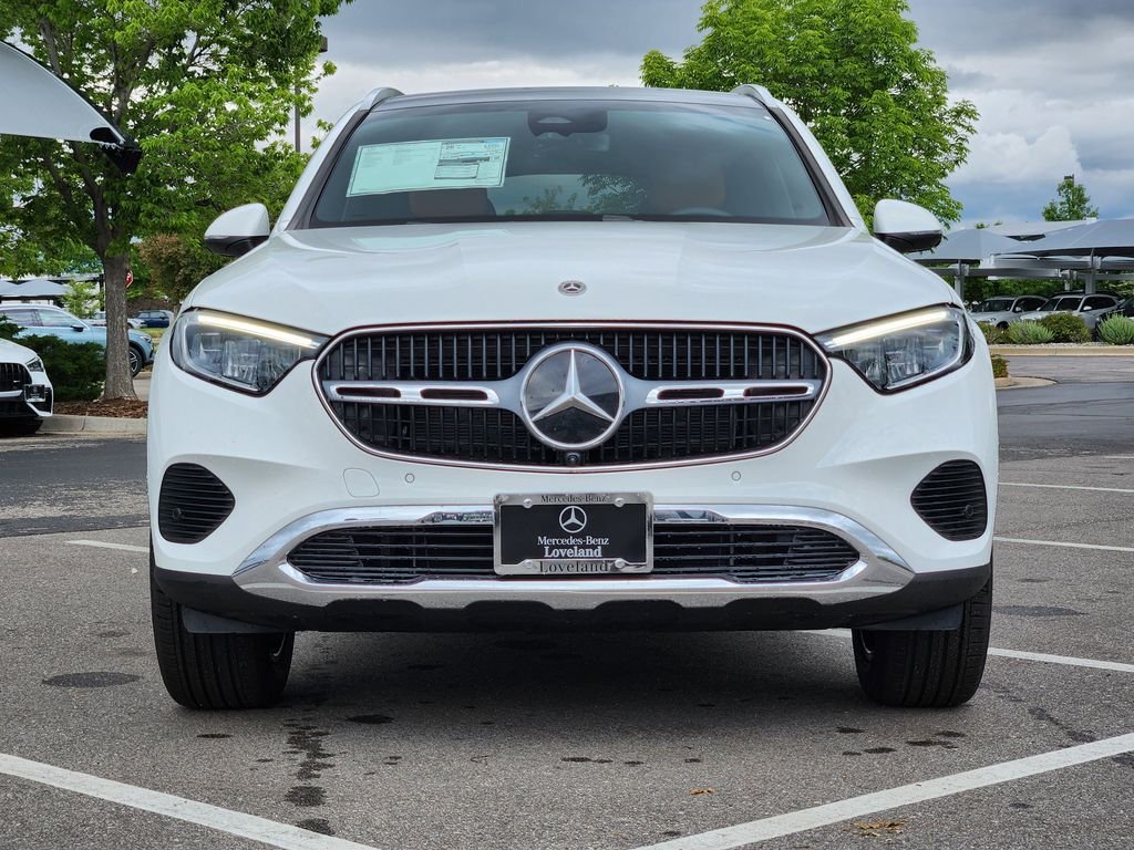 New 2026 Polar White Mercedes-Benz GLC300 4MATIC® image 3
