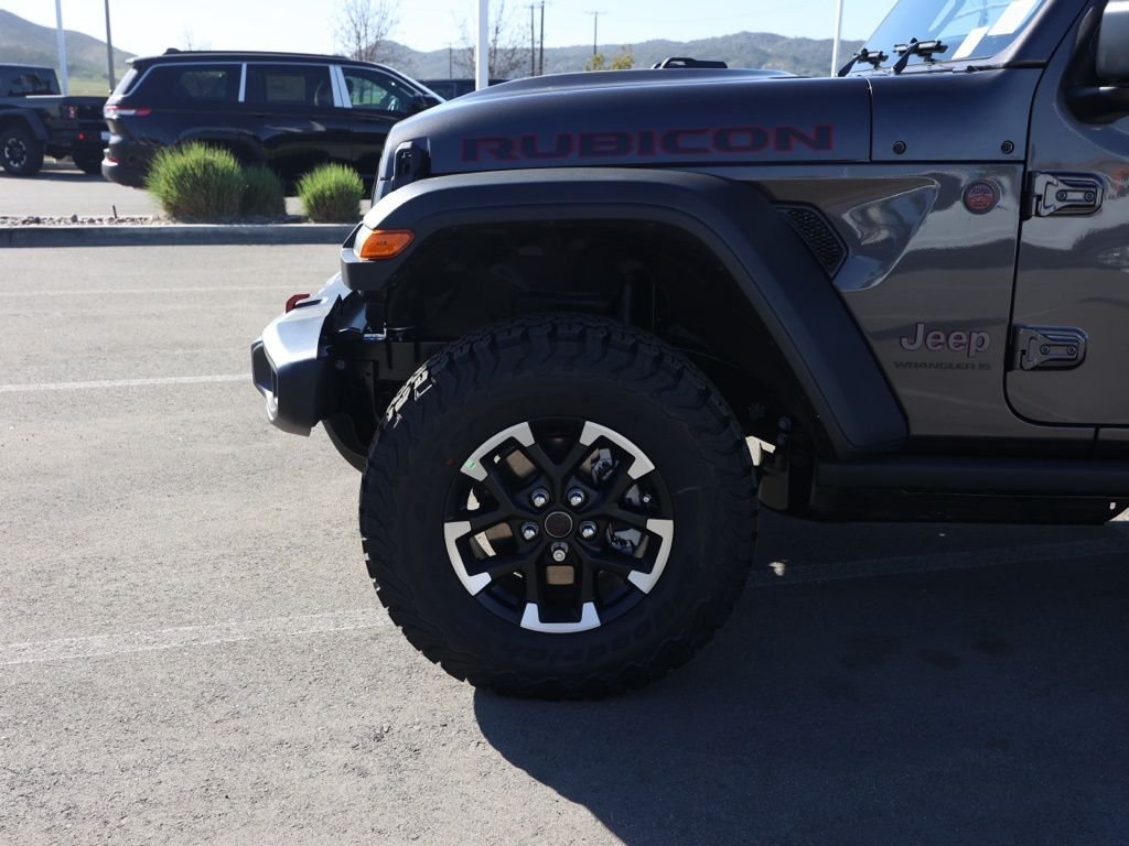 New 2026 Granite Crystal Metallic Clear-Coat Exterior Paint Jeep Rubicon image 10