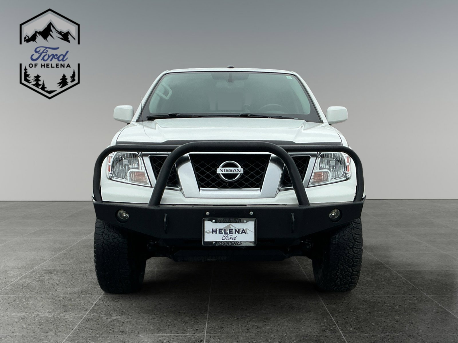 Used 2019 Glacier White Nissan PRO-4X image 8
