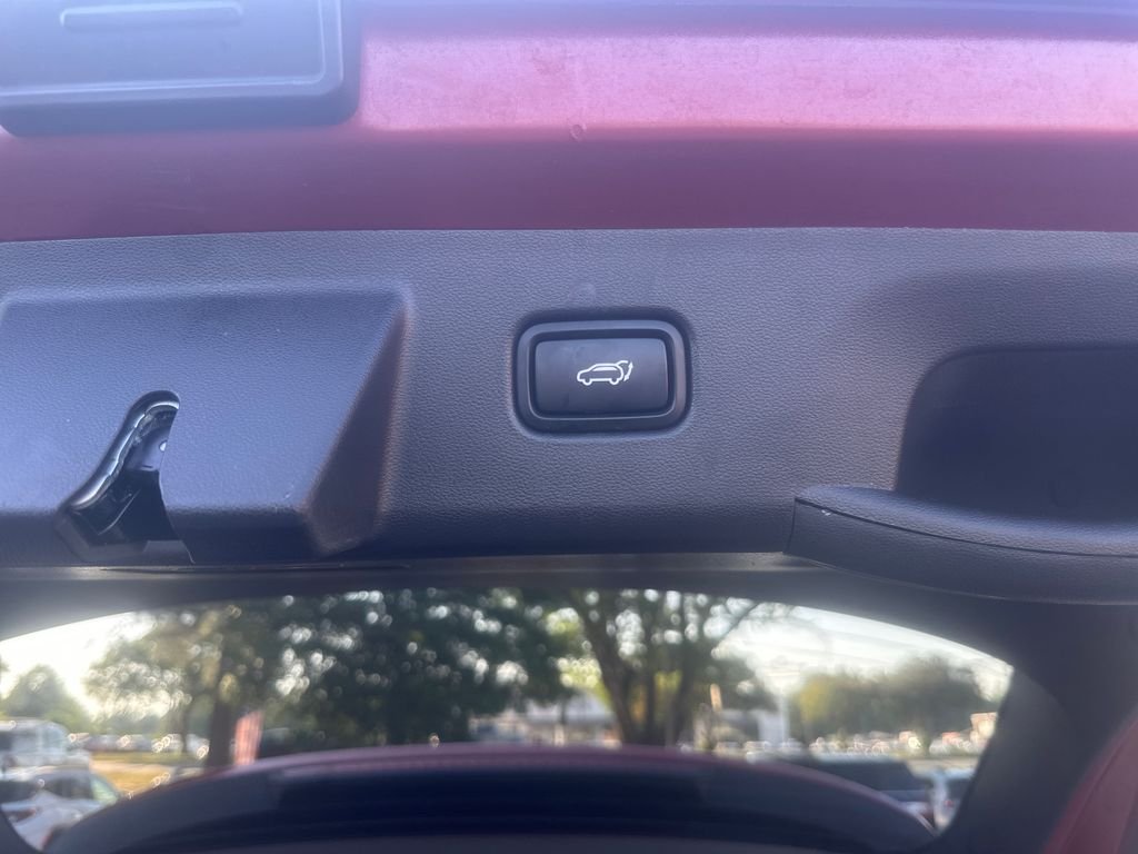 Used 2025 Red Hyundai SEL image 22