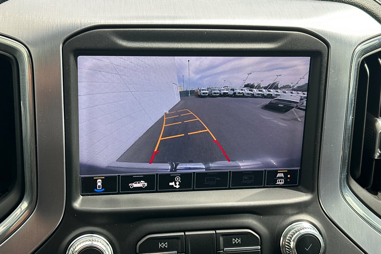 Used 2020 Blue GMC SLT image 20