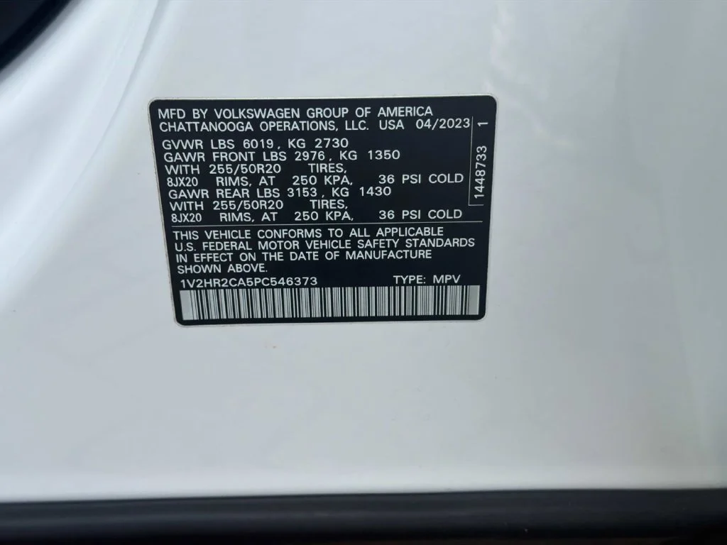 Used 2023 White Volkswagen 3.6L V6 SE w/Technology image 31