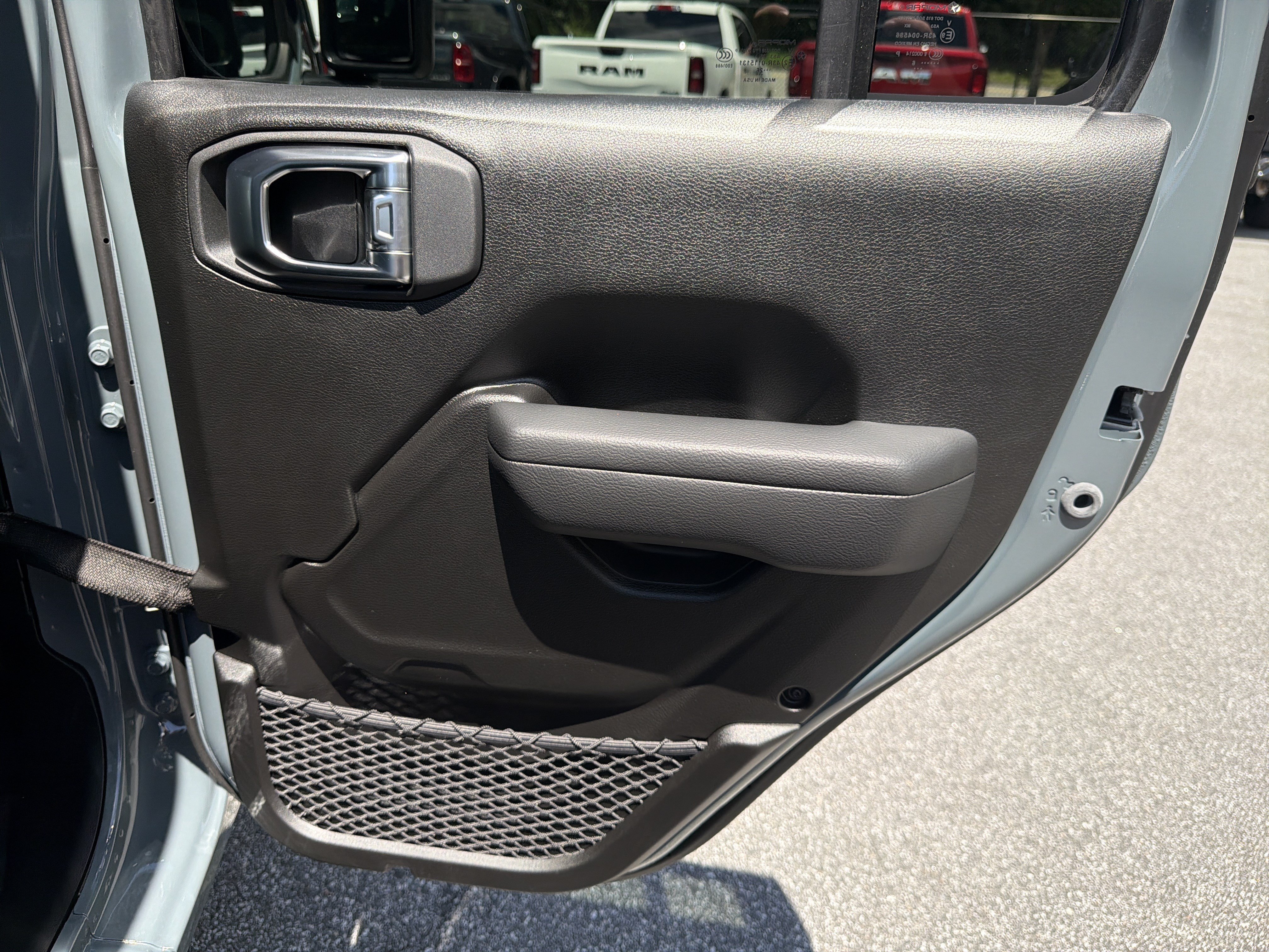 New 2026 Anvil Clear-Coat Exterior Paint Jeep Sport S image 19