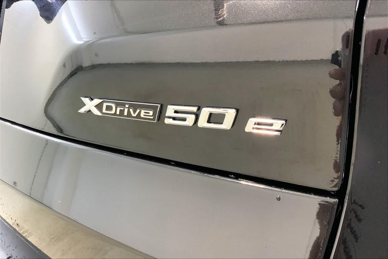 New 2026 Black Sapphire Metallic BMW xDrive50e image 15