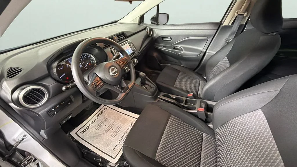 Used 2024  Nissan S image 17