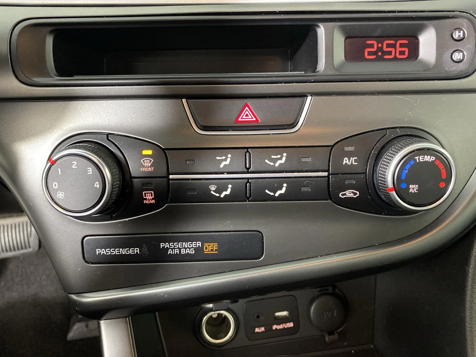 Used 2015 Smokey Blue Kia LX image 19