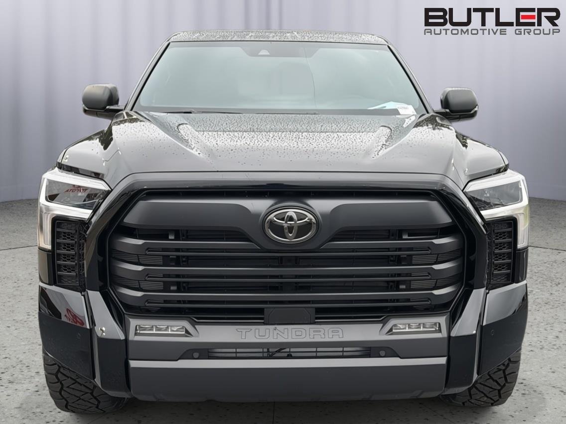 New 2026 Midnight Black Metallic Toyota SR5 image 9