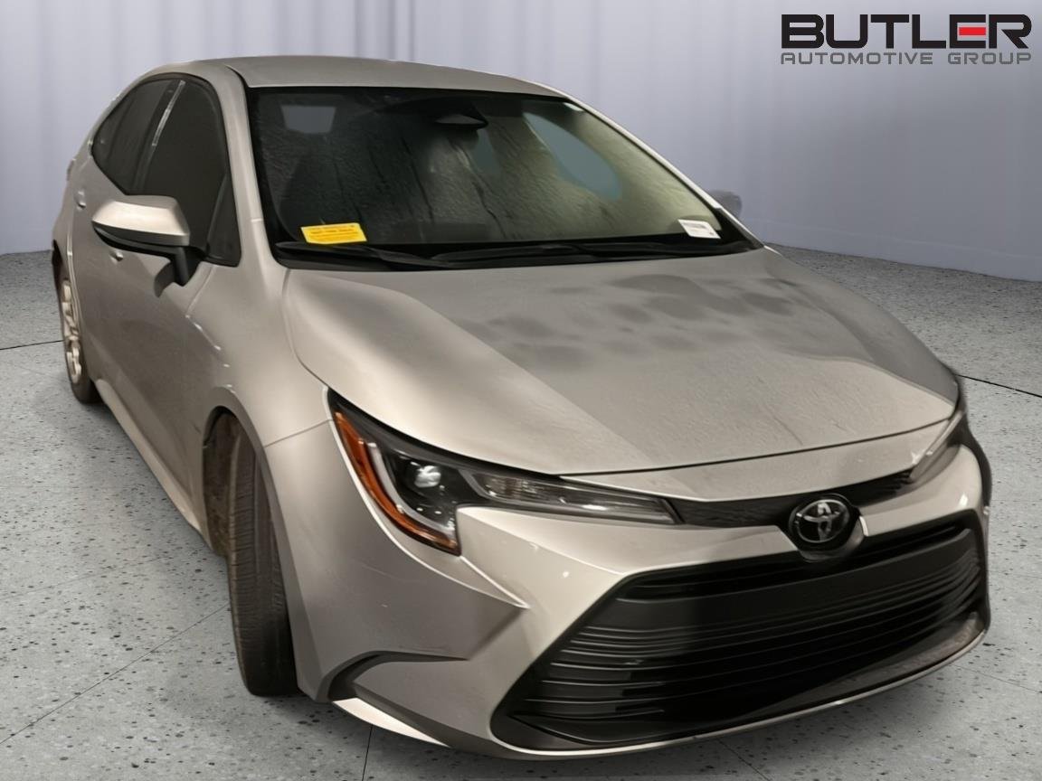 Used 2024 Classic Silver Metallic Toyota LE image 5