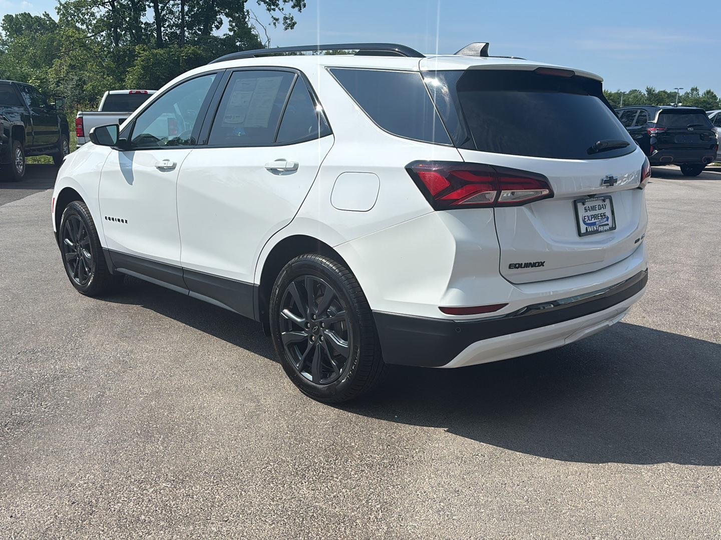 Used 2023 Summit White Chevrolet RS image 7