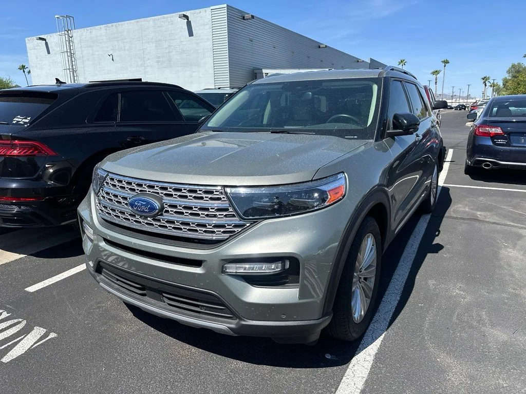 Used 2020 Green Ford Limited image 4