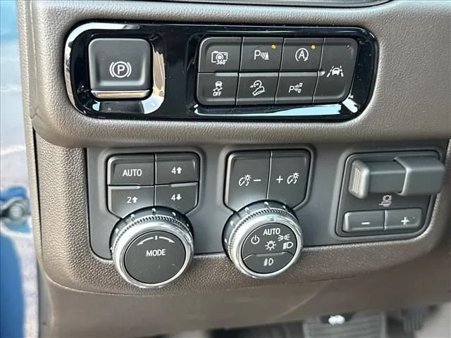 New 2026 Downpour Metallic GMC Elevation image 32