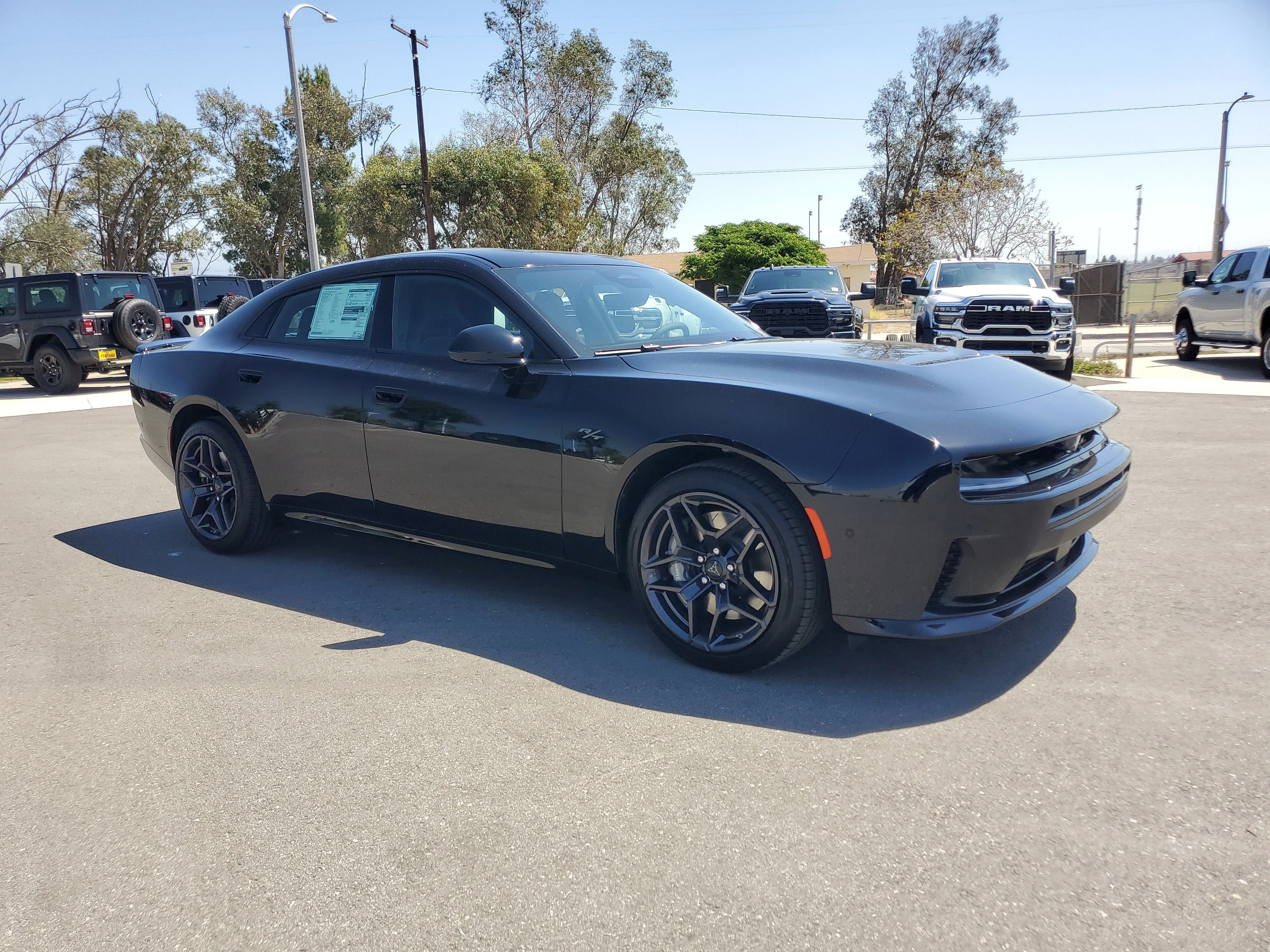 New 2026 Diamond Black Crystal Pearlcoat Dodge R/T image 8