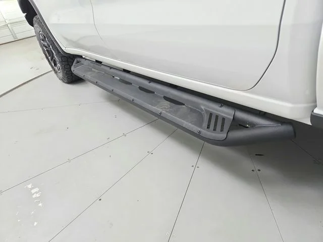 Used 2022 White Chevrolet ZR2 image 47