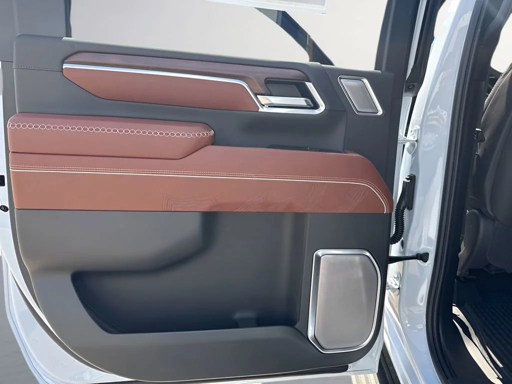 New 2026 Glacier White Tricoat GMC Denali Ultimate image 10