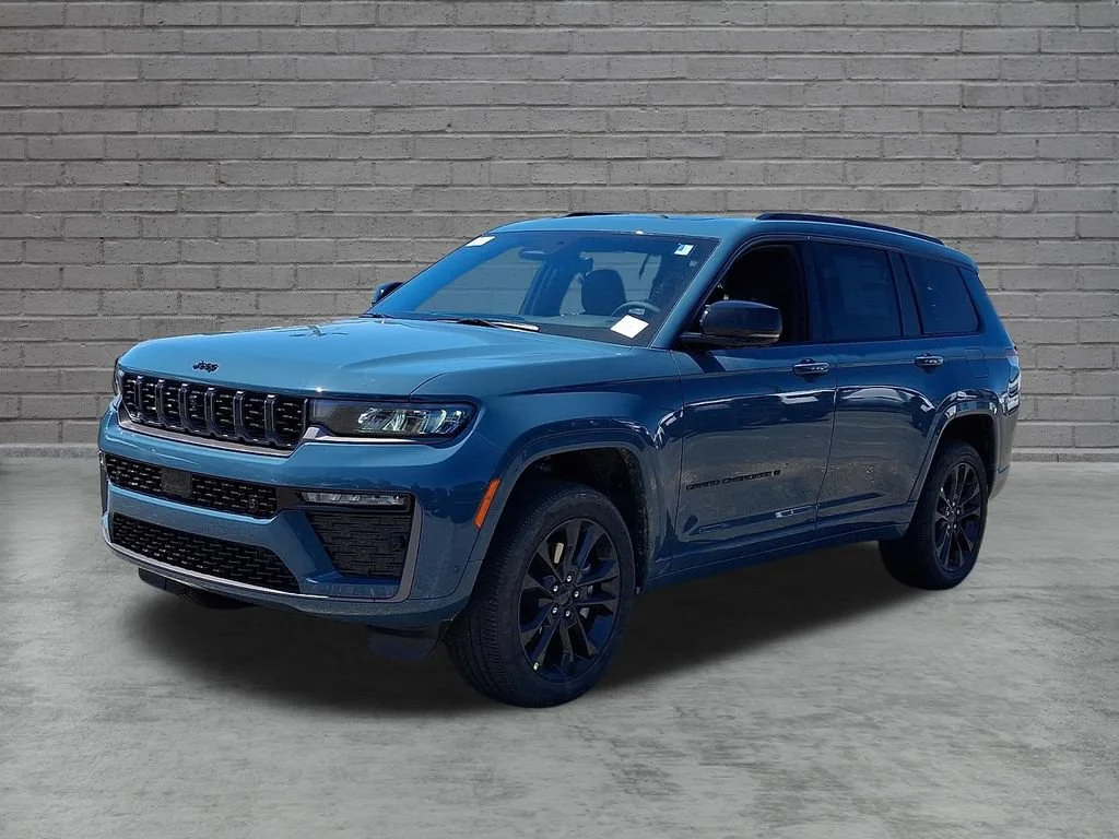 New 2026 Steel Blue Jeep Limited Reserve image 4