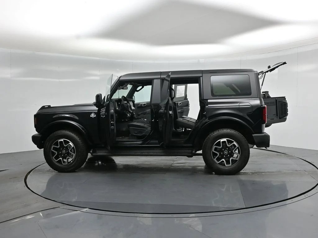 New 2026 Shadow Black Ford Outer Banks image 37