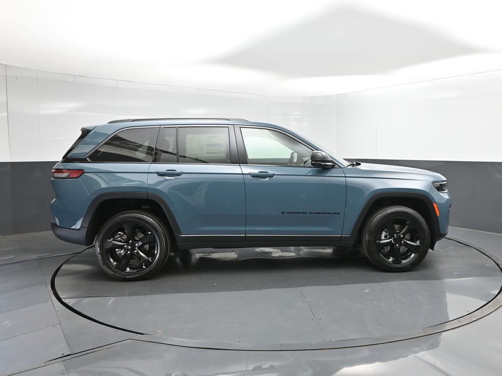 New 2026 Steel Blue Exterior Paint Jeep Limited image 15