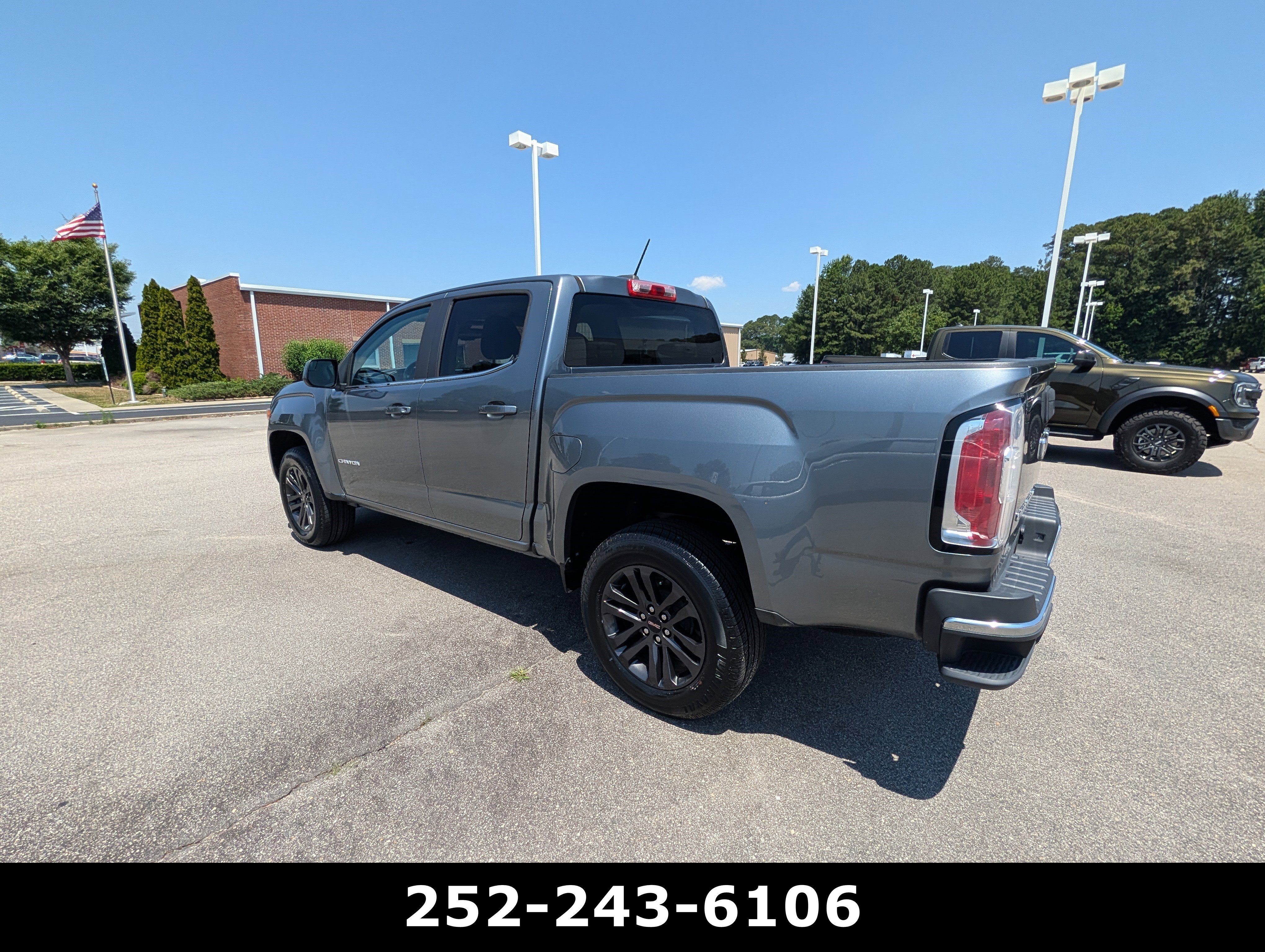 Used 2020 Satin Steel Metallic GMC 2WD SLE image 9