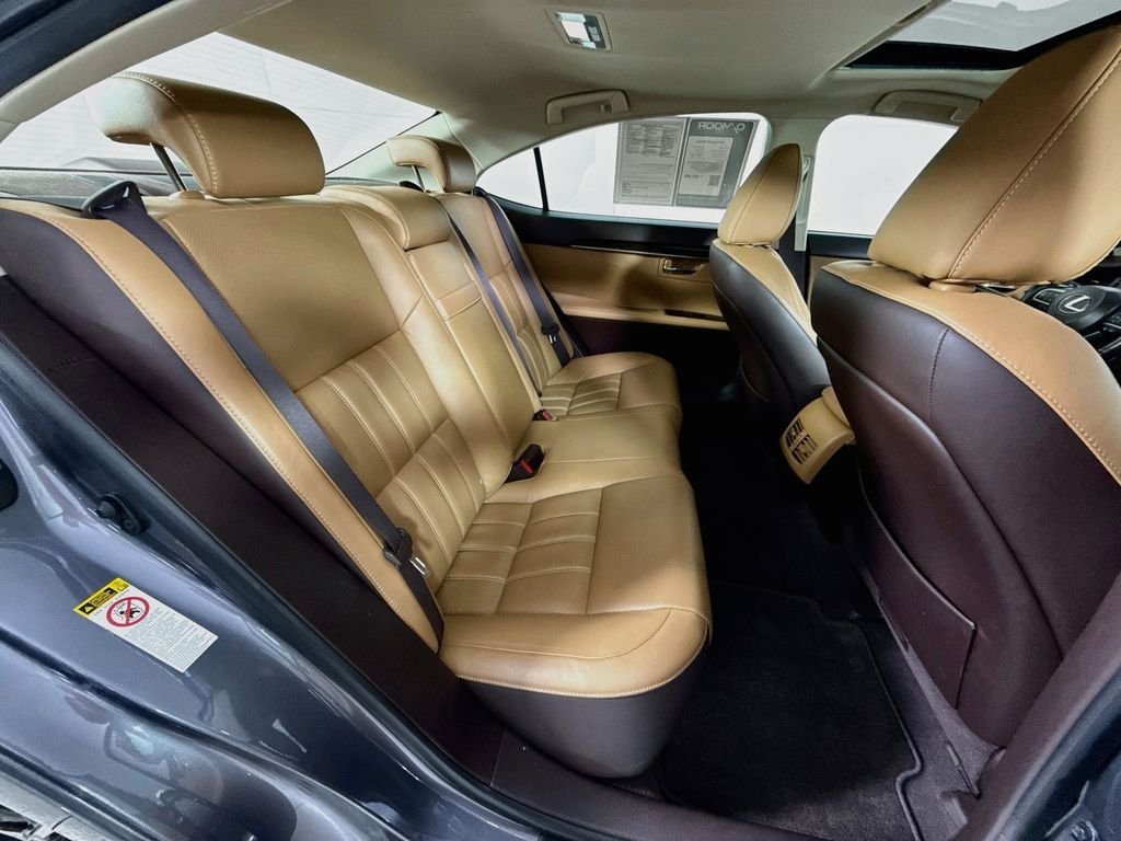Used 2016 Nebula Gray Pearl Lexus Base image 28
