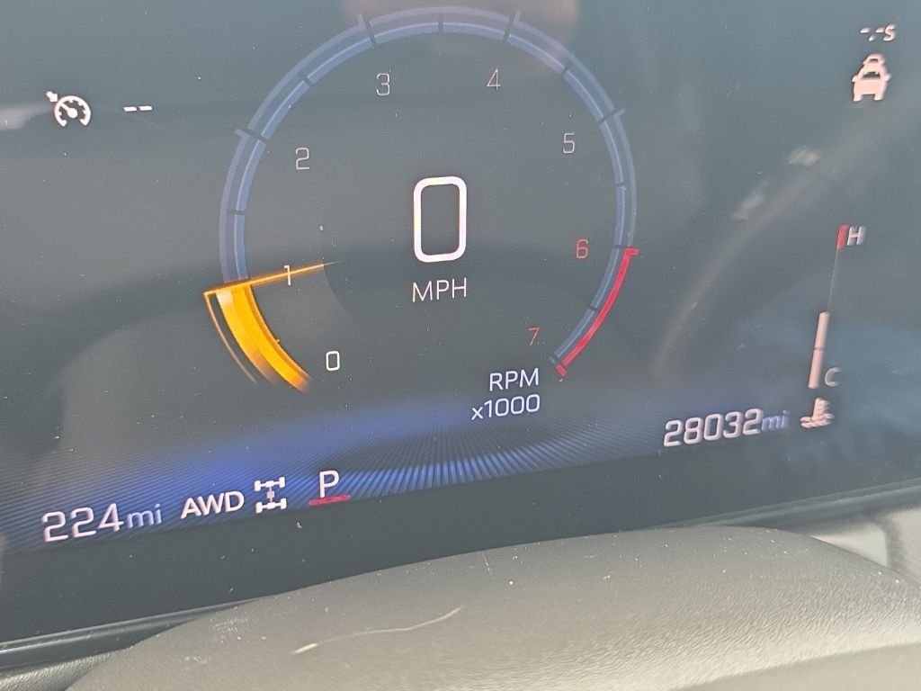 Used 2025 Black Chevrolet LT image 18
