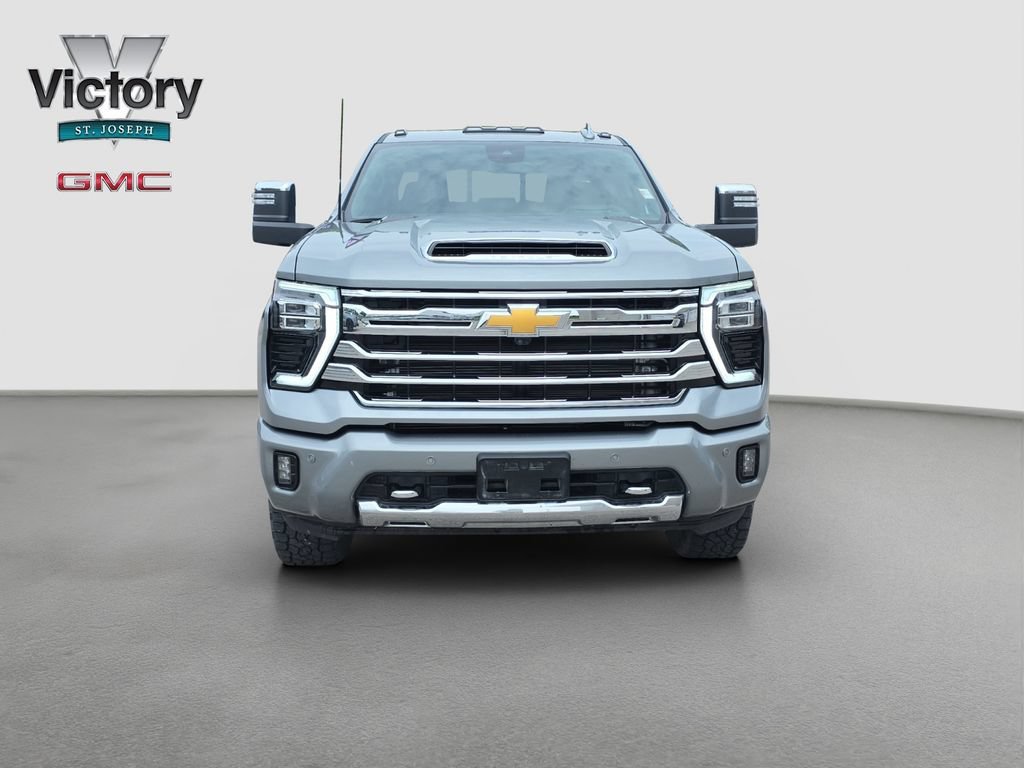Used 2024 Chevrolet Silverado 3500HD High Country with VIN 2GC4YVEY2R1203320 for sale in Kansas City