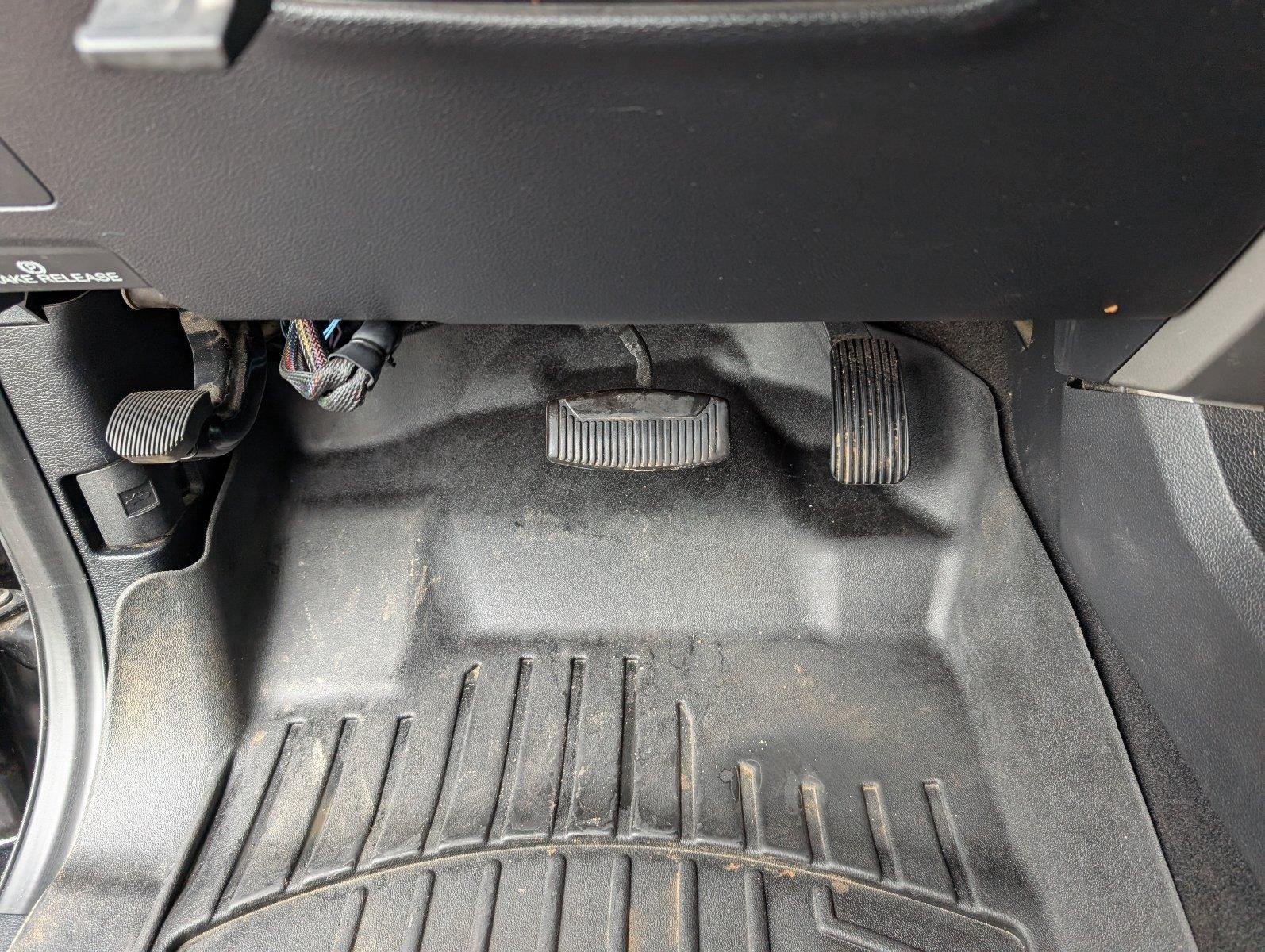 Used 2020 Agate Black Ford Lariat image 31