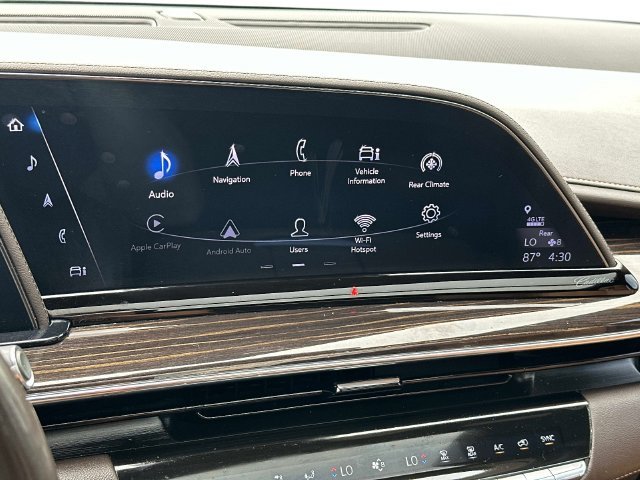 Used 2022 White Cadillac Sport image 31