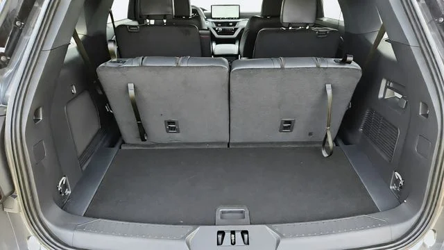 2026 Ford Explorer ST-Line - Photo 22
