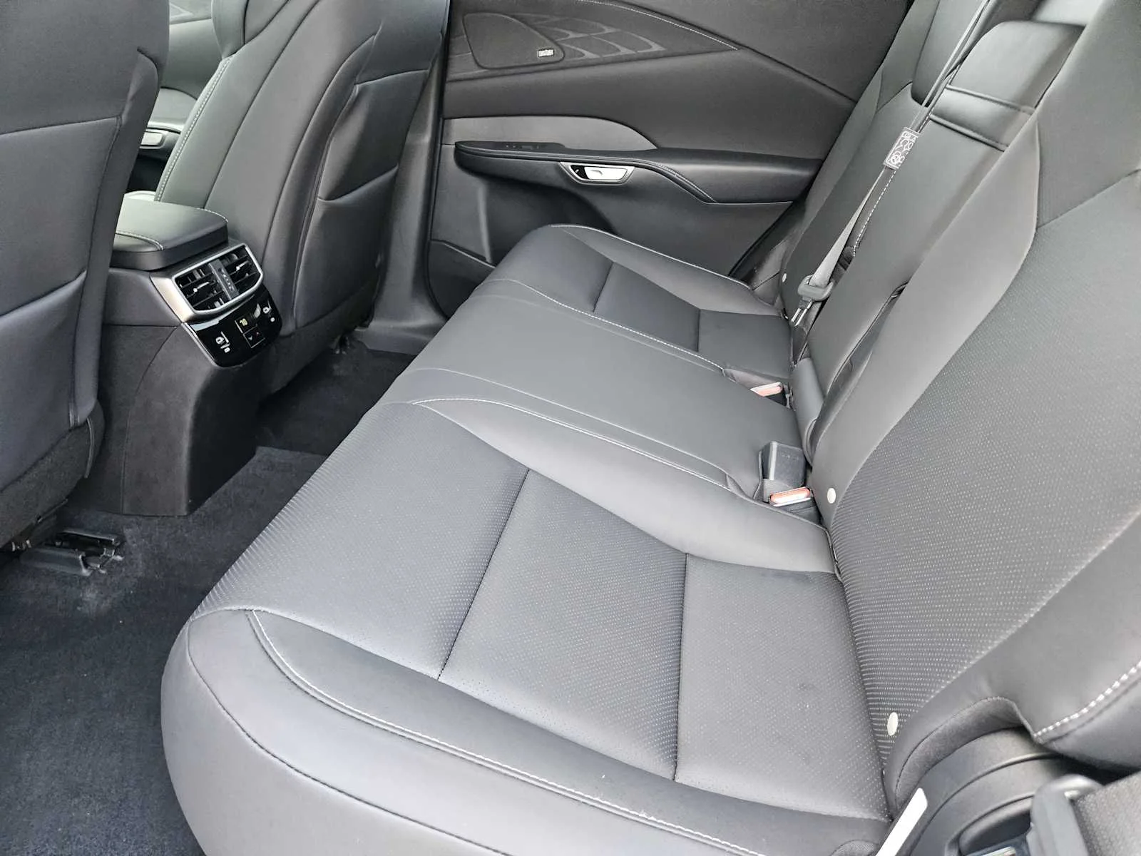 Certified Used 2024 ULTRA WHITE Lexus F SPORT Handling image 22