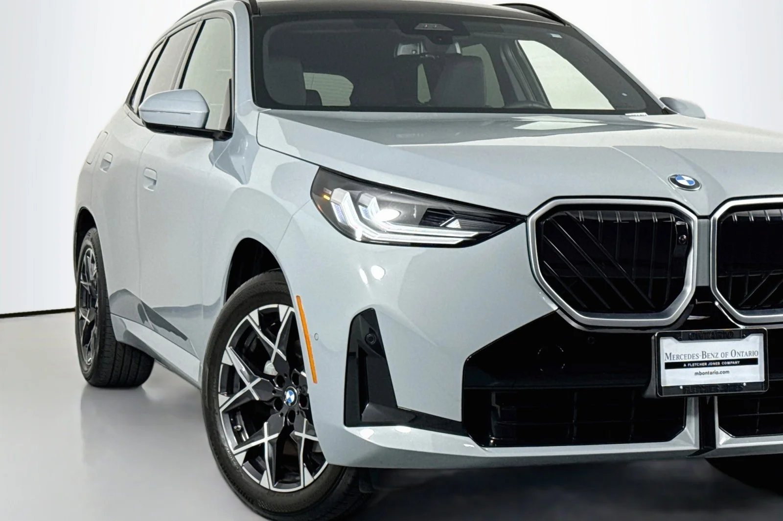 Used 2025 BROOKLYN GREY BMW 30 xDrive image 14