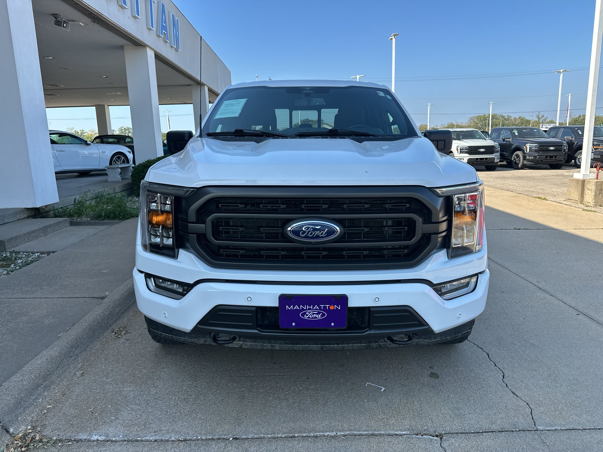 Used 2023 Oxford White Ford XLT image 14