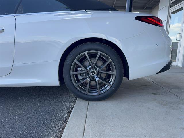 New 2026 Polar White Mercedes-Benz CLE 300 4MATIC® image 36