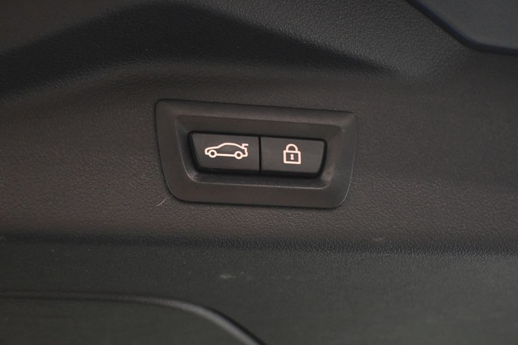 Used 2022 Gray Metallic BMW xDrive40i image 37