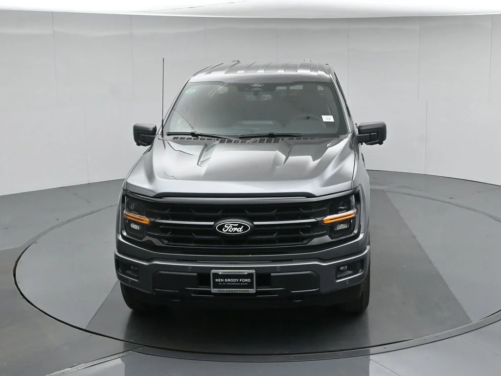 New 2026 Carbonized Gray Metallic Ford XLT image 38