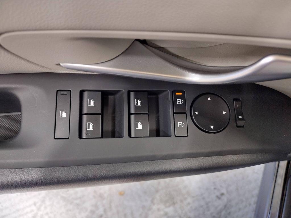 New 2026 Phantom Black Hyundai SE image 18